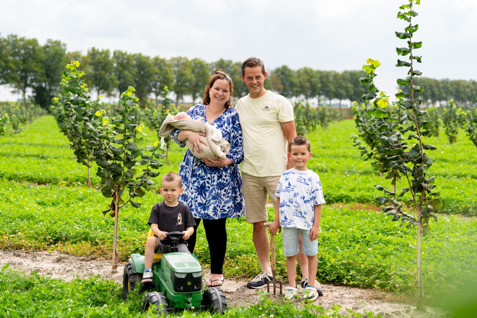 Onze familieboomgaard met notenbomen in de Nederlandse Betuwe